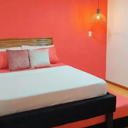 Hb-m8 House With 8 Bedrooms, Pool And Near The Sea