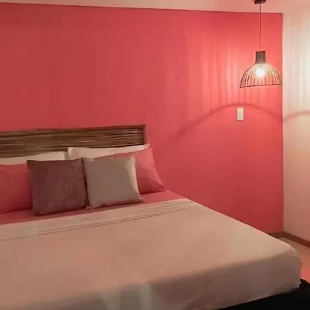 Hb-m8 House With 8 Bedrooms, Pool And Near The Sea
